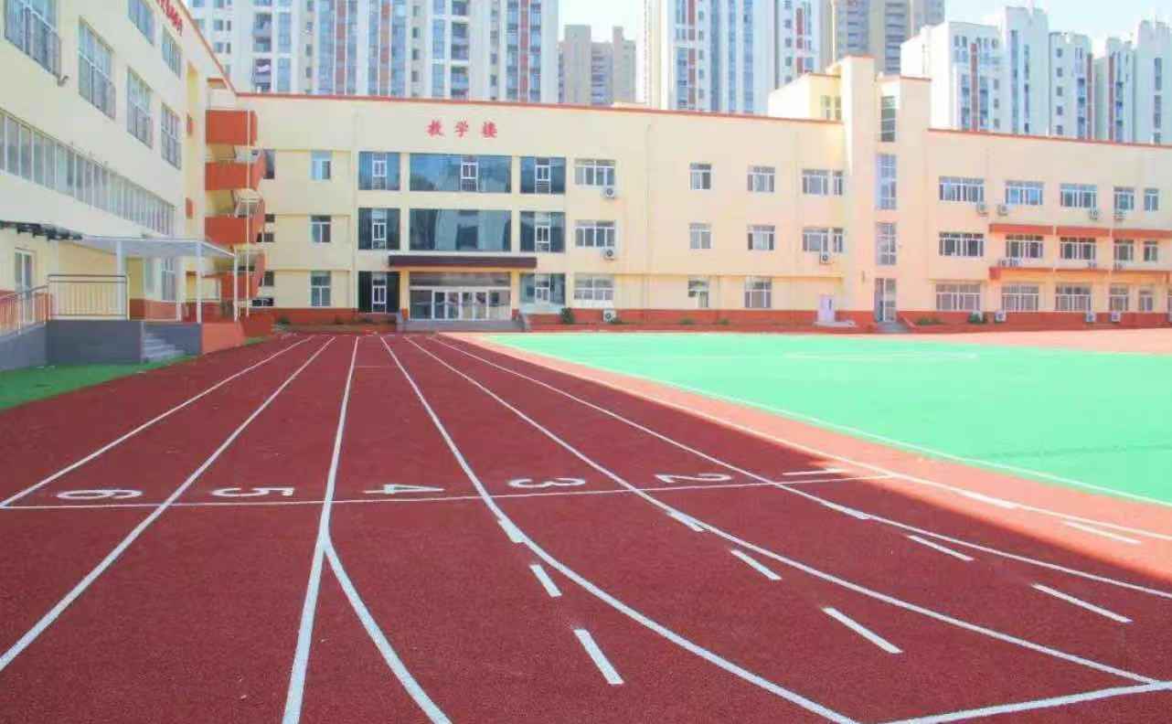 【半岛网直播】青岛超银中学（金沙路校区）校园科技文化节—“诵读经典•礼赞青春”经典诗歌诵读比赛