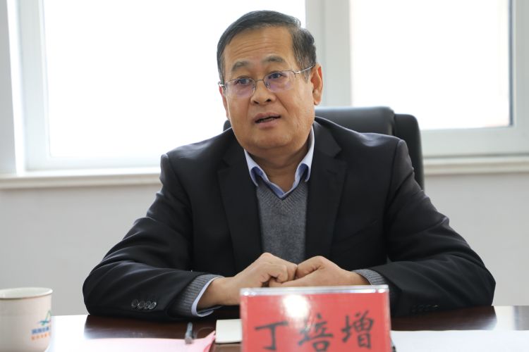 黄岛区人民法院到滨海街道走访区人大代表