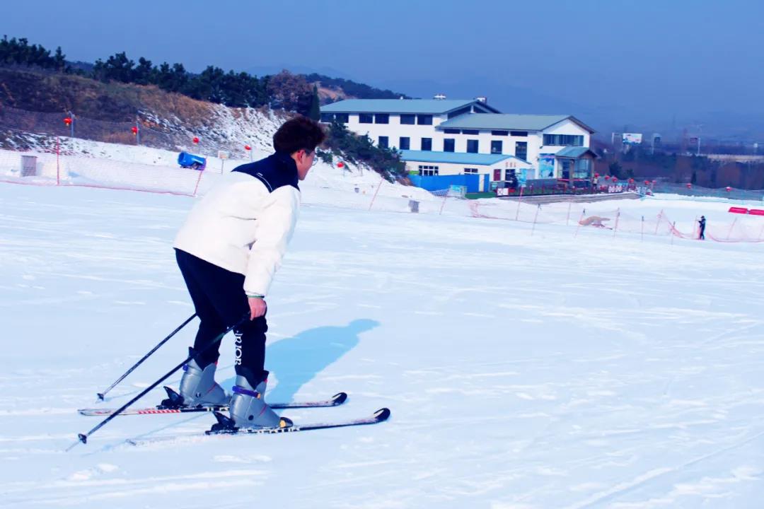 200元滑雪票免费领诸城人冬天的第一场滑雪速速安排起来