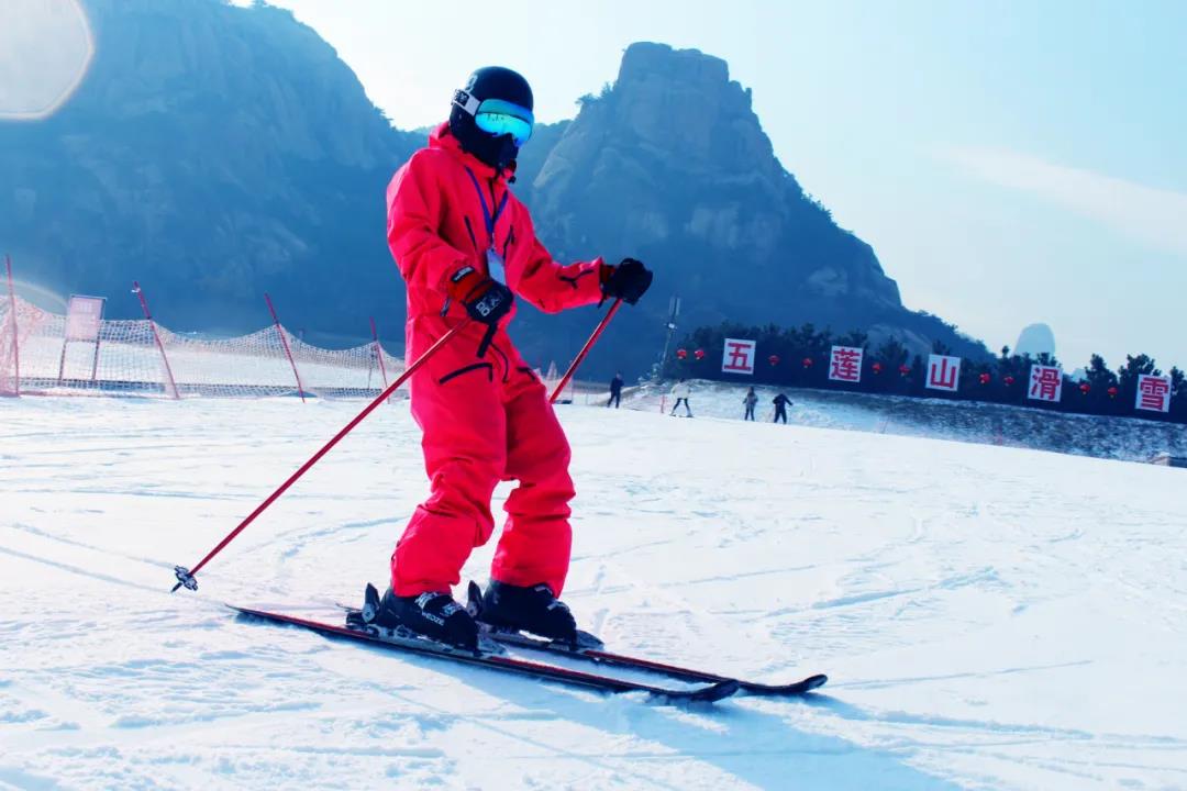 200元滑雪票免费领诸城人冬天的第一场滑雪速速安排起来