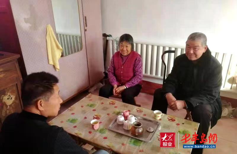 山东省诸城市石桥子镇有这样一位热心扶贫帮困的李书记