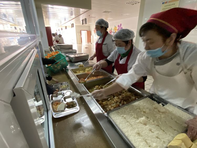 山东学校食堂配餐食谱有了标准让学生既要吃饱又要吃好