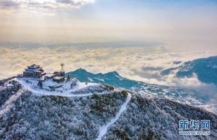 华蓥山雪霁美如画