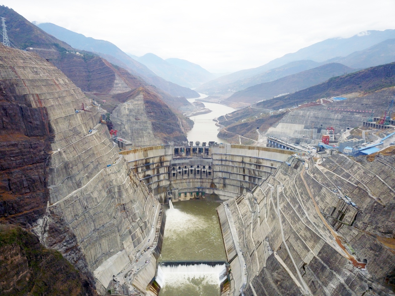 白鹤滩水电站正式蓄水 是世界在建规模最大水电站