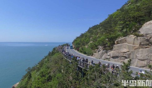 这就是山东•青岛|崂山景区迎来客流高峰 文明旅游志愿者“连轴转”