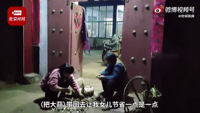 后备箱里的母爱: