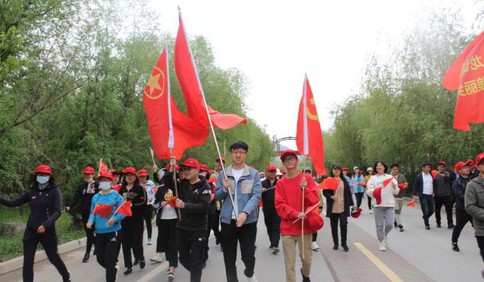 即墨區龍山街道：踐行新時代文明實踐打造走學黨史美麗鄉村線路