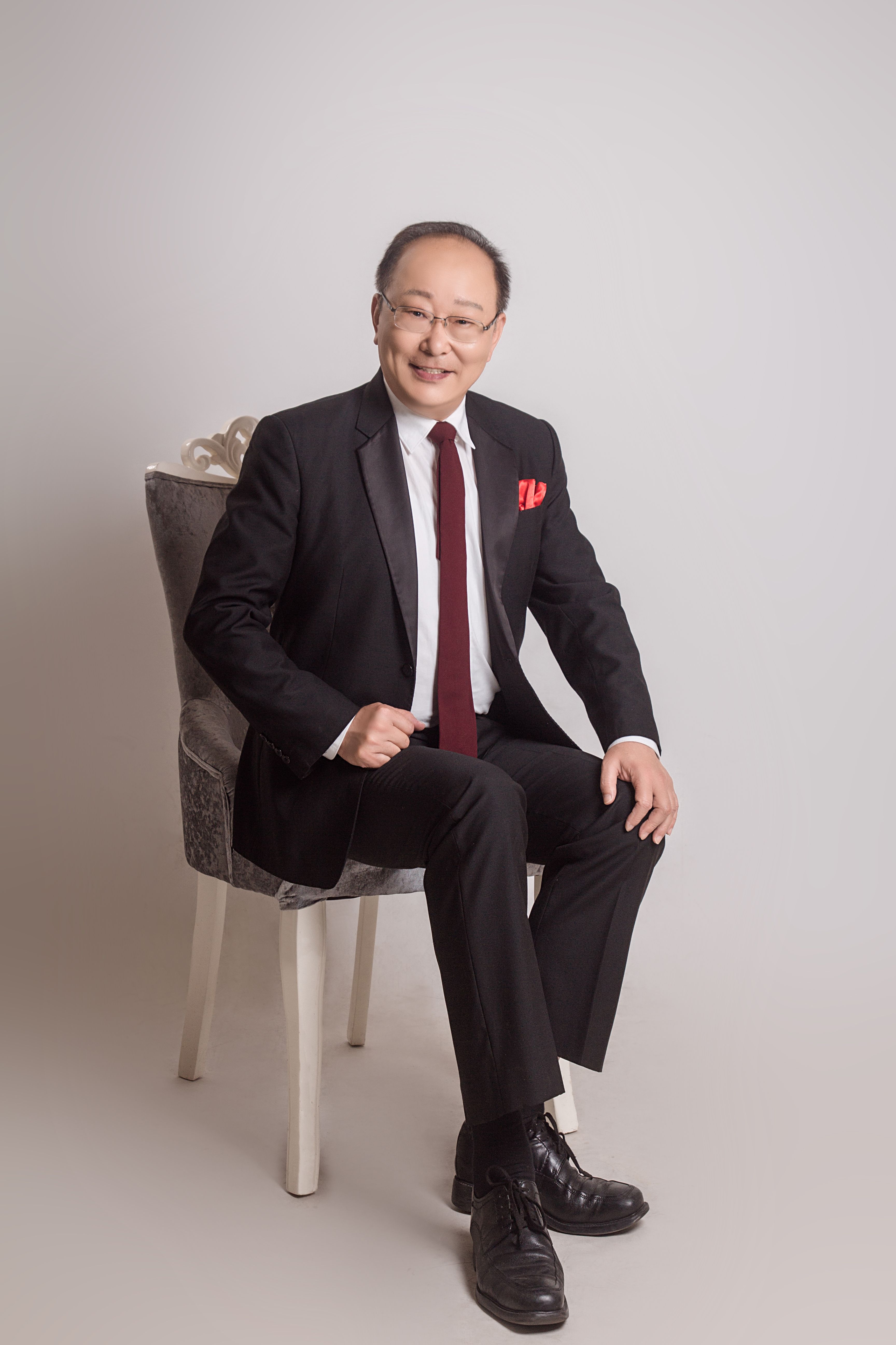 【半岛国粹之声】“众鑫之声”唱支山歌给党听王君威独唱交响音乐会