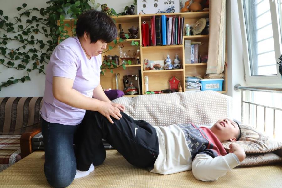 百味人生 | 18年陪伴 撑起脑瘫孩子读书梦