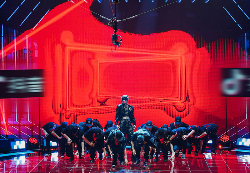 陈伟霆|陈伟霆惊喜加盟，《蒙面舞王》第二季今晚回归，团战一触即发！