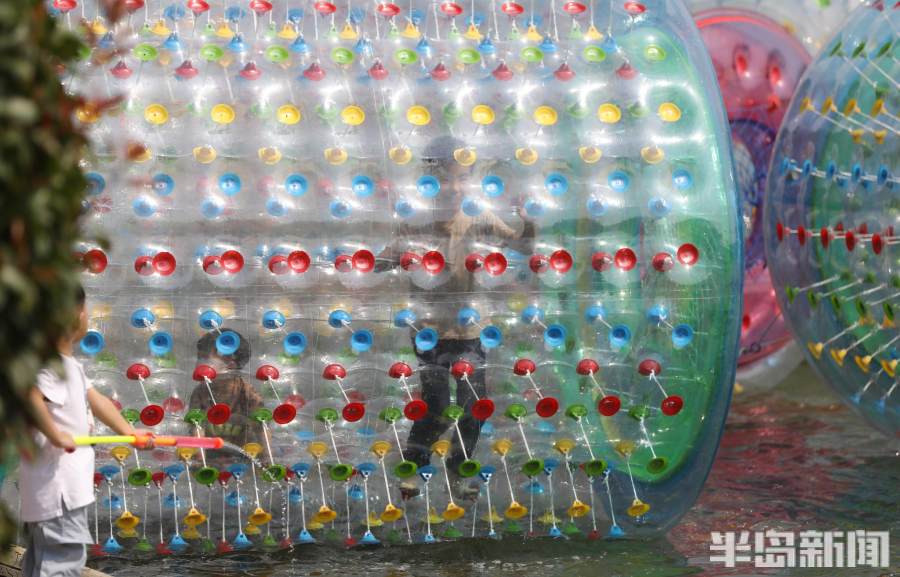 青岛奥林匹克雕塑文化公园:水上项目玩得嗨