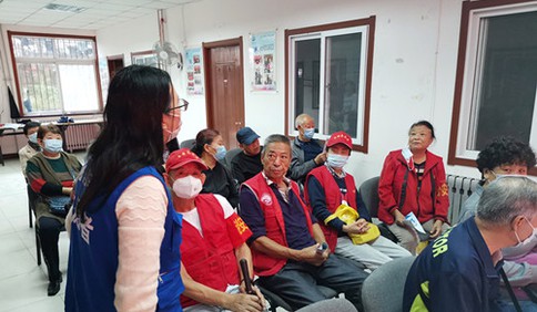 “数字助老 反诈防骗”公益宣讲走进鲁阳路社区