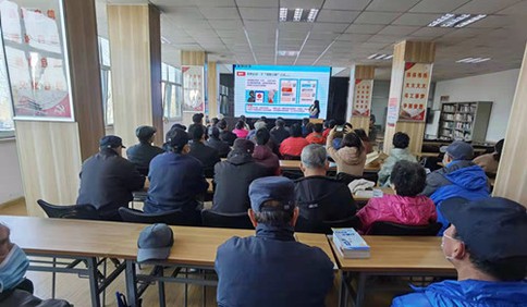 青岛蓝马甲志愿者走进振华路社区 助力老人增强反诈“免疫力”