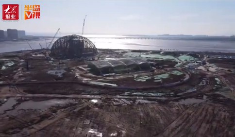【视频】大项目瞰进度：亚洲最大跨度！东方伊甸园主场馆钢结构合龙 “水滴形”初现