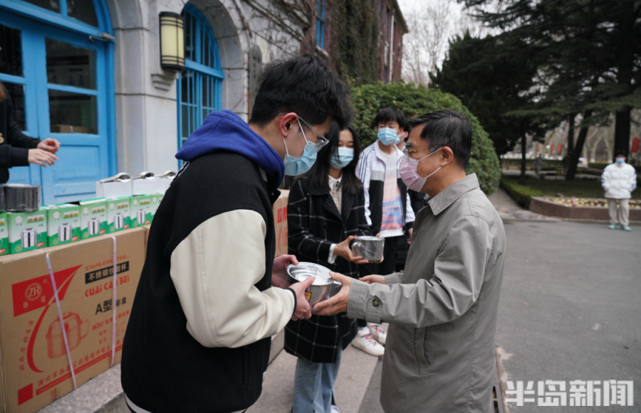 有爱！青科大配发33922个套餐盒让学子用餐更暖心
