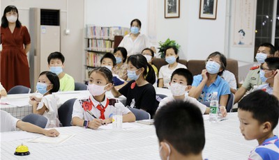 青岛市举行“同声颂党恩 喜迎二十大”青少年阅读主题活动