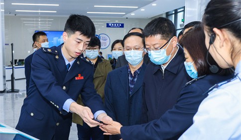 新启航心服务 青岛市首家“智税e+”办税服务厅正式启用