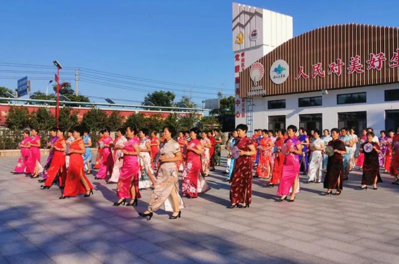 【半岛网直播】崂山区王哥庄街道曲家庄村文明实践旗袍队
