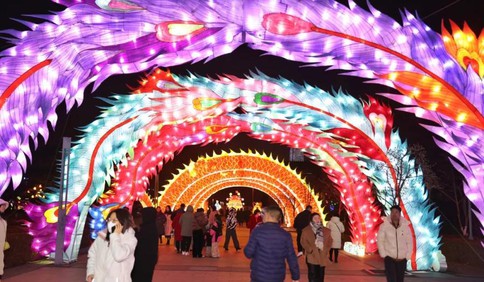 花灯盏盏，点亮青岛