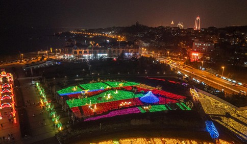璀璨花灯夜，缤纷新春乐