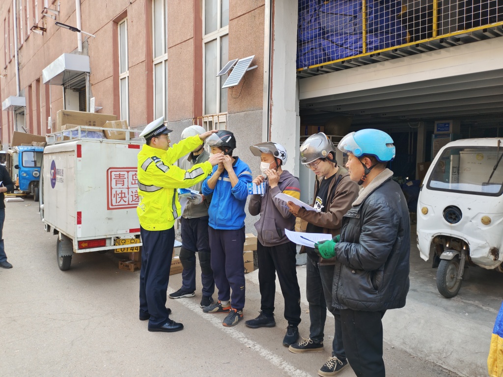 送安全、促文明，市北交警走进快递外卖企业开展交通安全宣传-半岛网