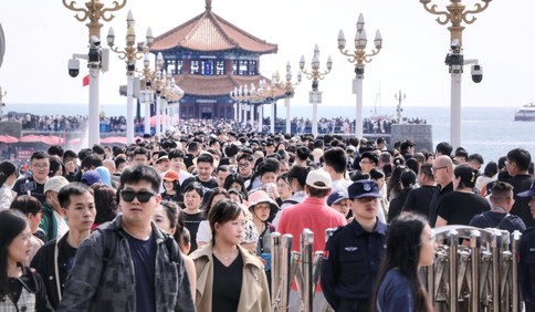半岛时评丨国庆假期首日青岛文旅火爆彰显消费新活力