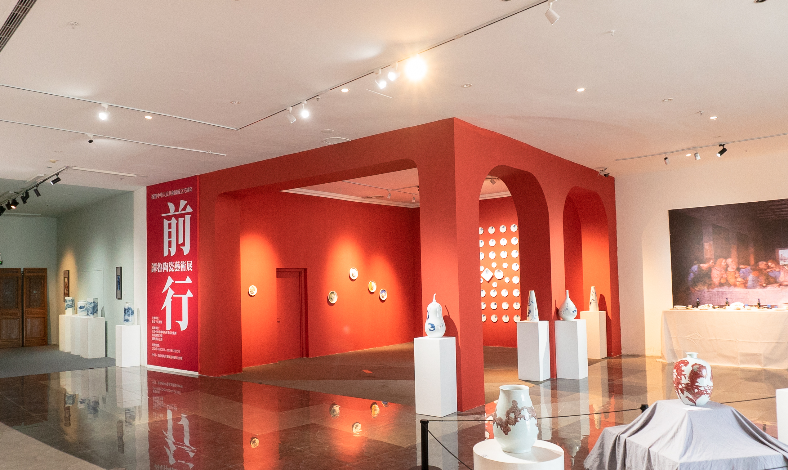 当传统陶艺遇到瓷版画，青岛这场“碰瓷”艺术展太有趣！