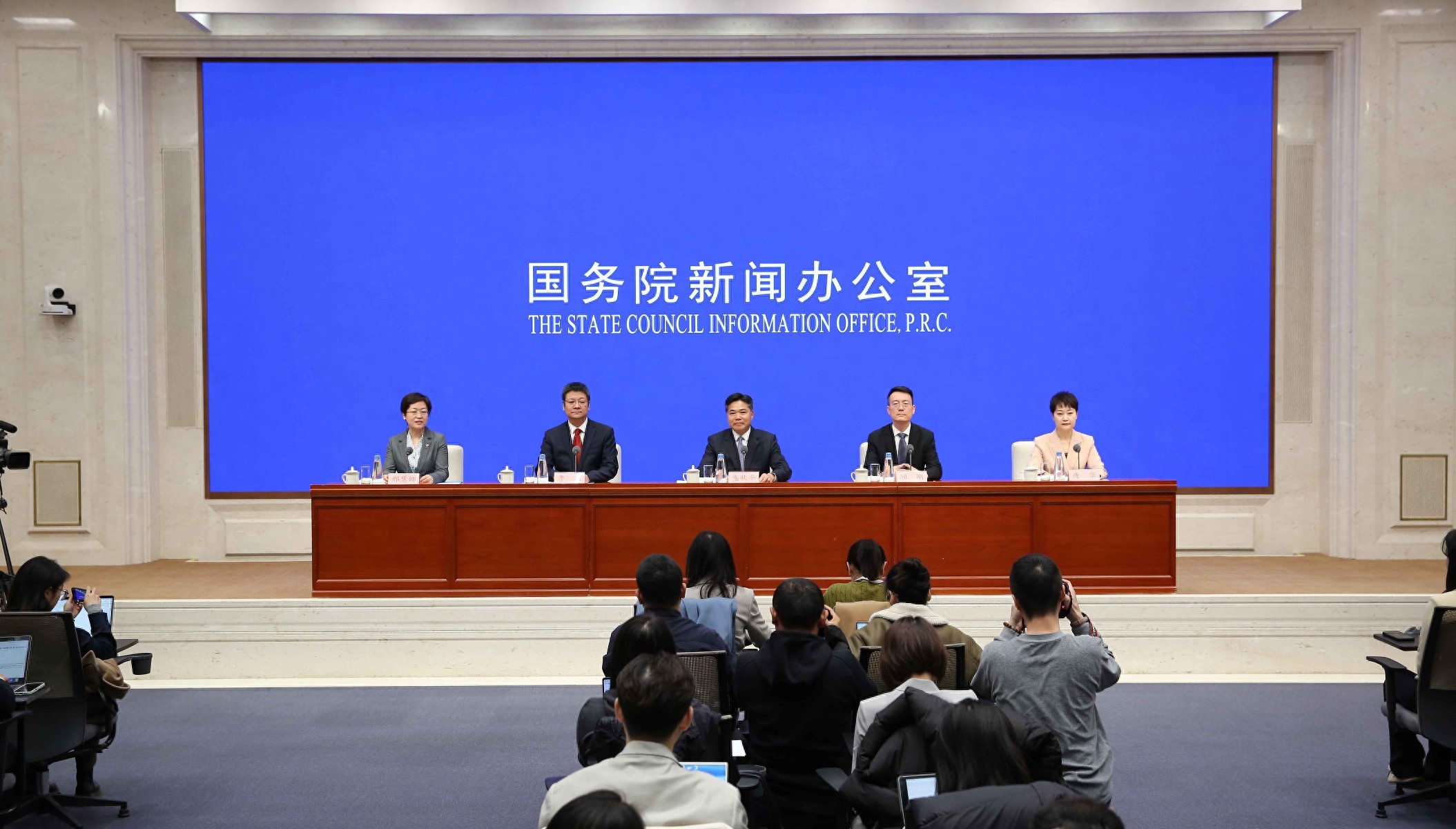海南国际经济发展局答九派新闻:第五届消博会上,宇树科技将带来最新款机器人