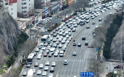 此處正堵車，請繞行