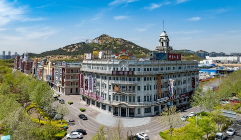 这里是东方影都，聚焦华表奖，青岛准备好了！