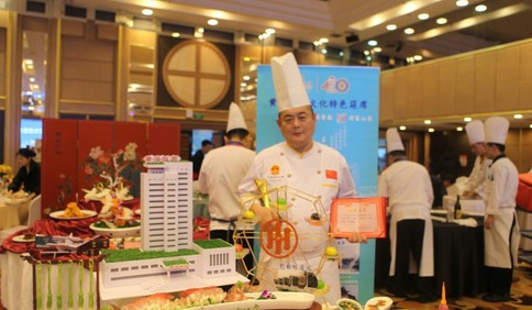 青島故事丨把網紅景區“端”上餐桌！島上名廚讓“舌尖美食”變“舌尖旅行”