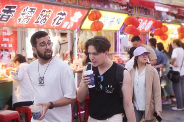 夜色台东美食街