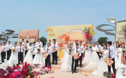 28对新人在青岛的碧海蓝天间海誓山盟！2025年新时...
