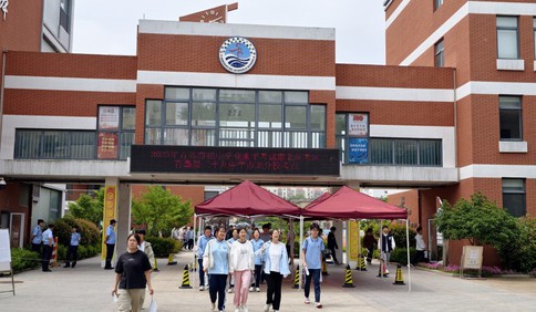 读文言文写英语作文，中考英语“玩跨界”