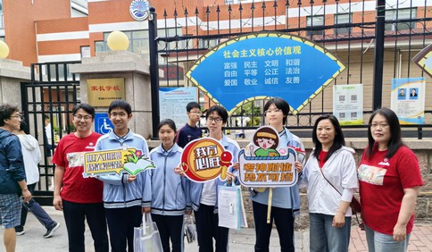当自己孩子高考“续上”班里学生中考，两位中考送考老师的“双重身份”