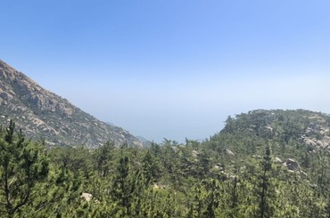 登高望远，崂山风景美如画
