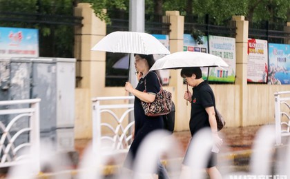 雨潤上班路