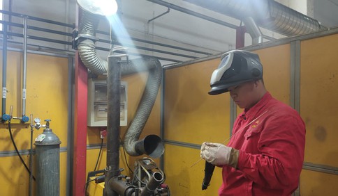 青島故事｜技術超群，兩名技校生畢業直簽央企