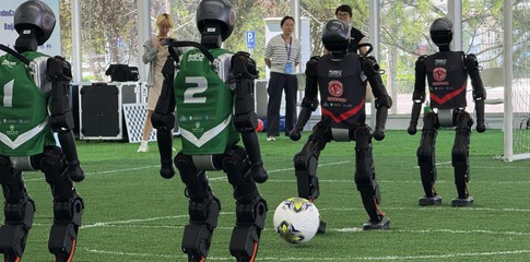 国家速滑馆人形机器人实训基地正式启用 首批赛队已入驻