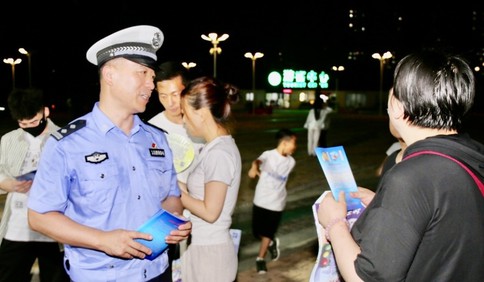 啤酒节期间交警提醒：举杯尽情“嗨啤”落杯拒绝酒驾