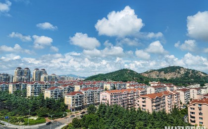 澄澈云天美如画