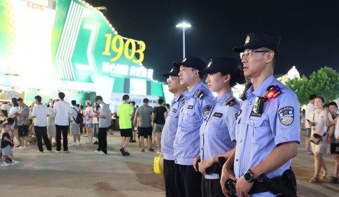 揭秘啤酒节安保硬实力：大数据“掌脉”人流，警力动态护航