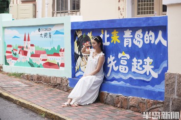 漫步龙江路漫画街 邂逅童趣与风情