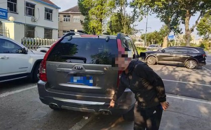 交通安全不容“改裝” 即墨交警查獲一輛非法改裝...