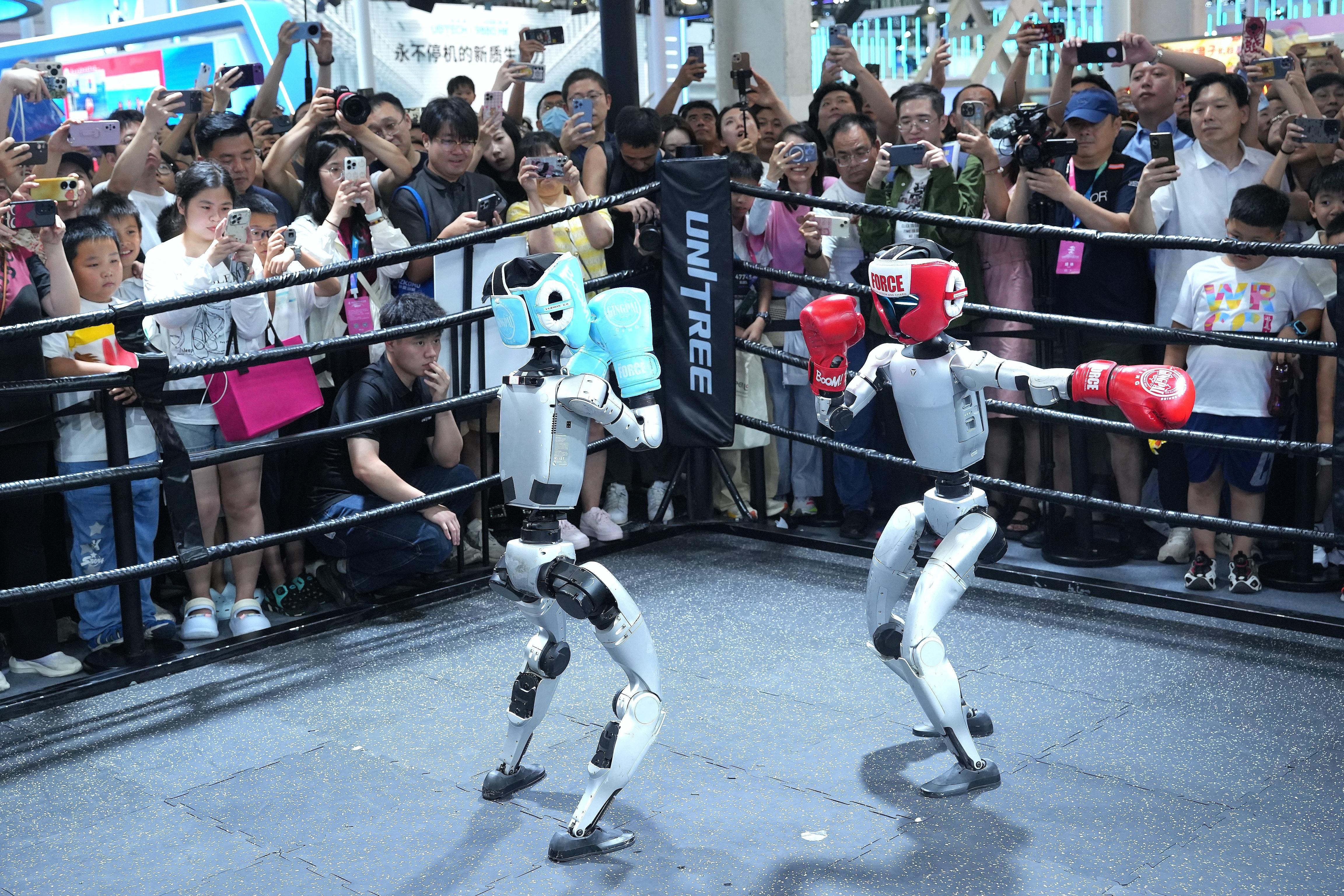 硬核技术和应用场景亮相2025世界机器人大会