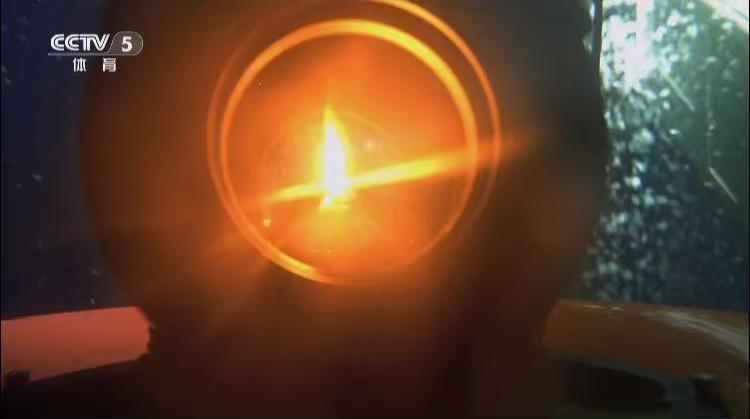十五运会“源火”亮相，来自南海1522米深处可燃冰