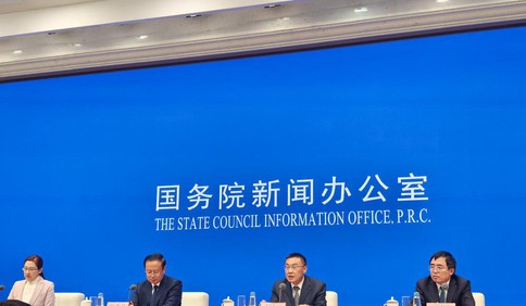 “十四五”时期文旅产品“科技感”增强，泰山等景区引入了登山助力外骨骼设备