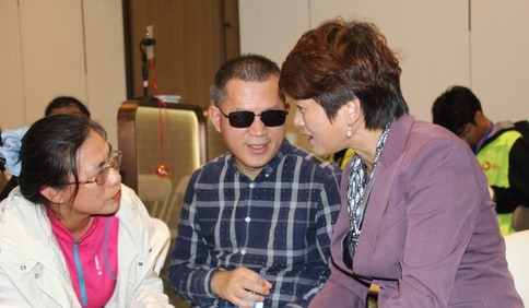 青岛故事丨无障爱，敢奔赴！第三届青岛市残疾人公益相亲联谊会温情举办，4对嘉宾成功牵手