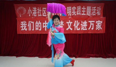 青岛故事｜与胶州秧歌结缘半个世纪，她走到哪儿扭到哪儿