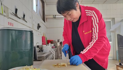 青岛故事｜“共享闺女”周丽丽——用爱编织农村养老网，为留守老人撑起幸福晴空